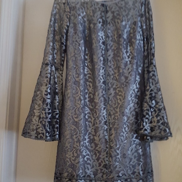 Dress - Picture 3 of 3